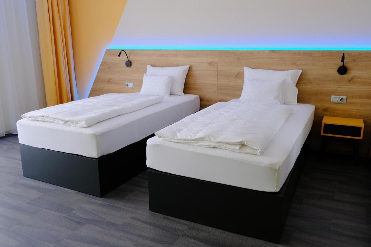 Kiraly Park Hotel Szombathely Exterior photo