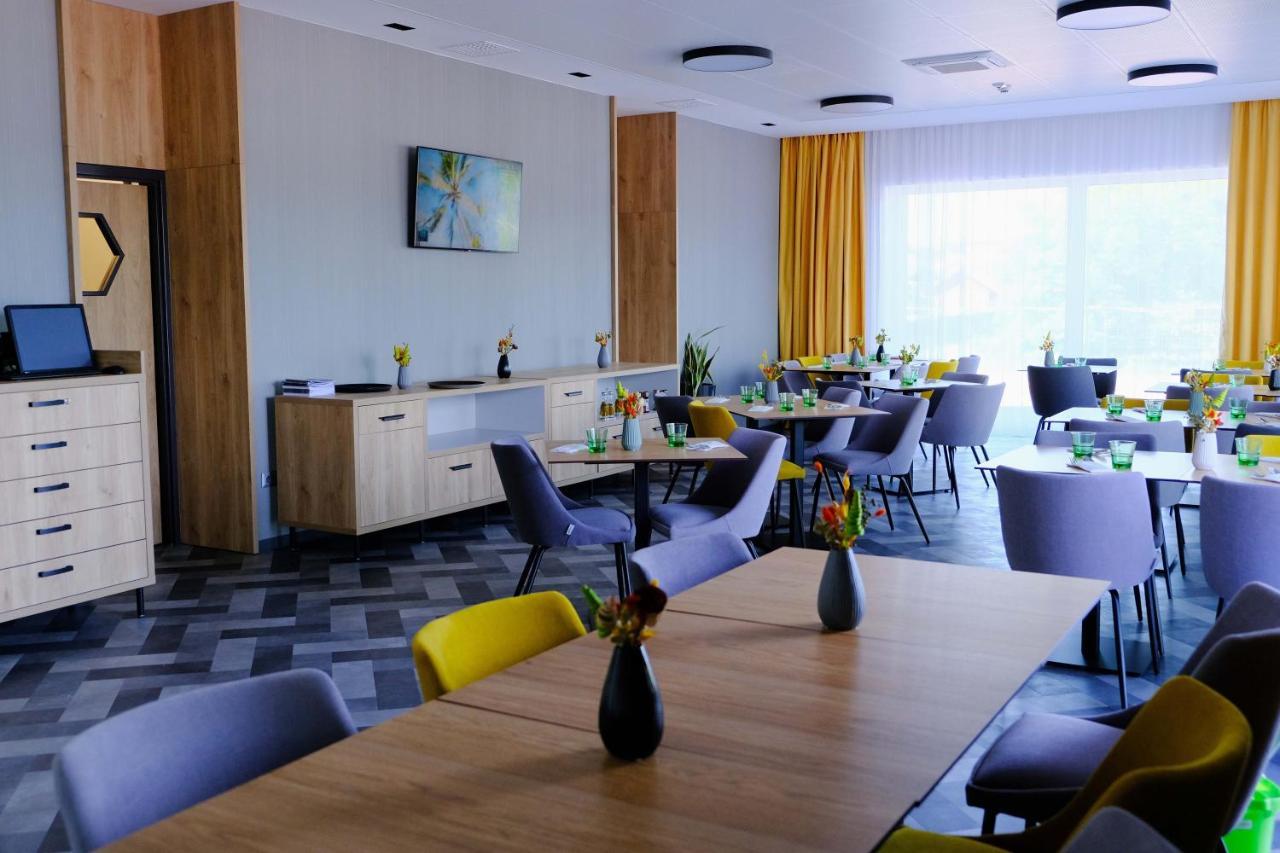 Kiraly Park Hotel Szombathely Exterior photo